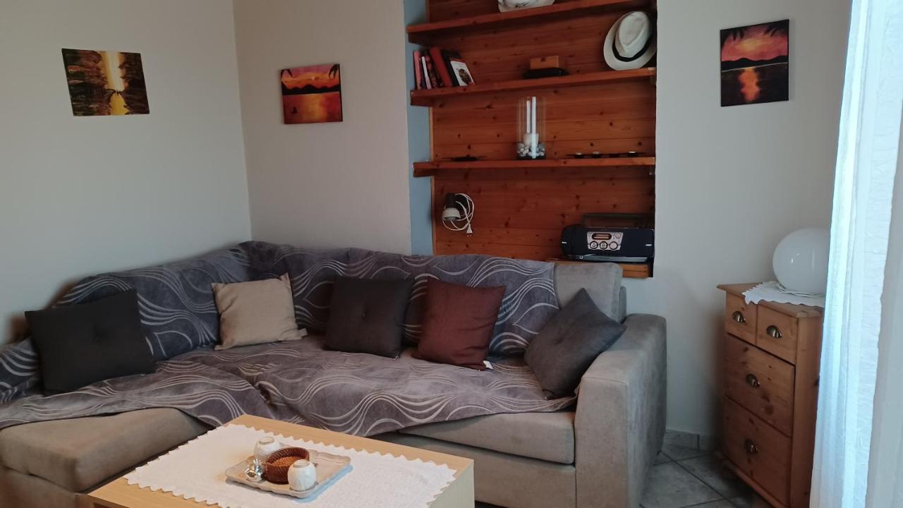 Island House In Elika - Marathias Lejlighed Eksteriør billede